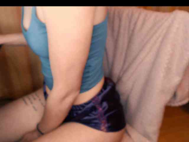 yzza-suave webcam