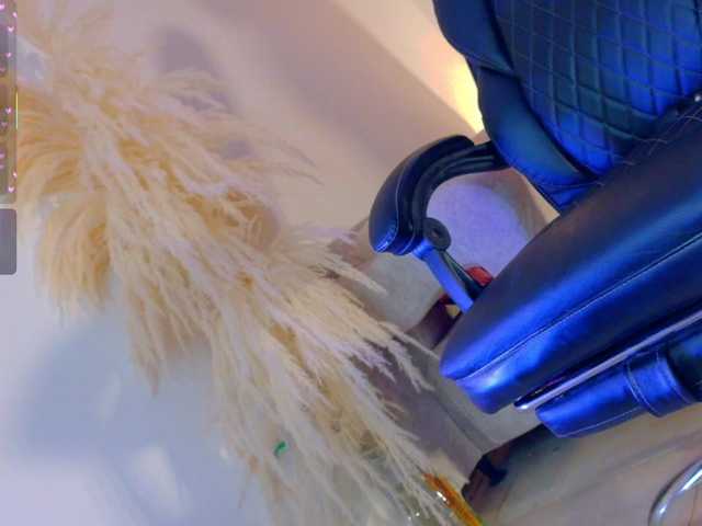 KRISTINCHERRY live cam on BongaCams