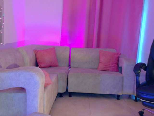KRISTINCHERRY live cam on BongaCams
