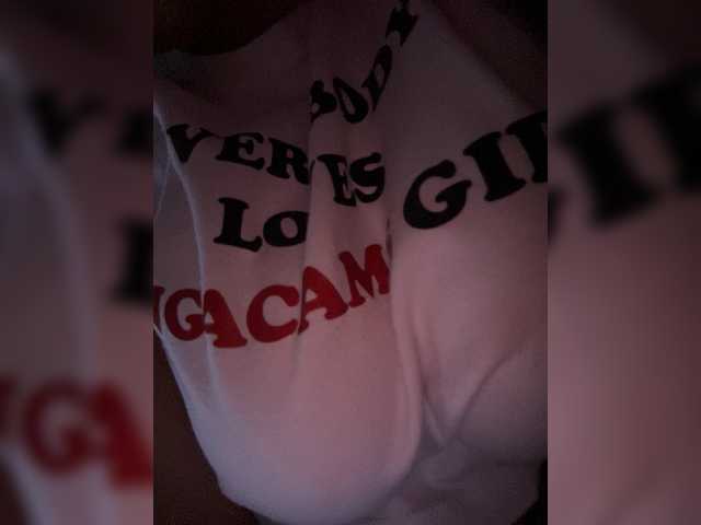 KRISTINCHERRY live cam on BongaCams