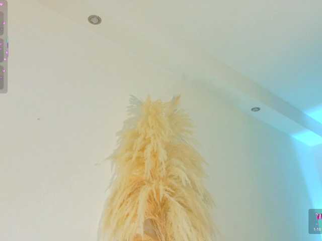 KRISTINCHERRY live cam on BongaCams