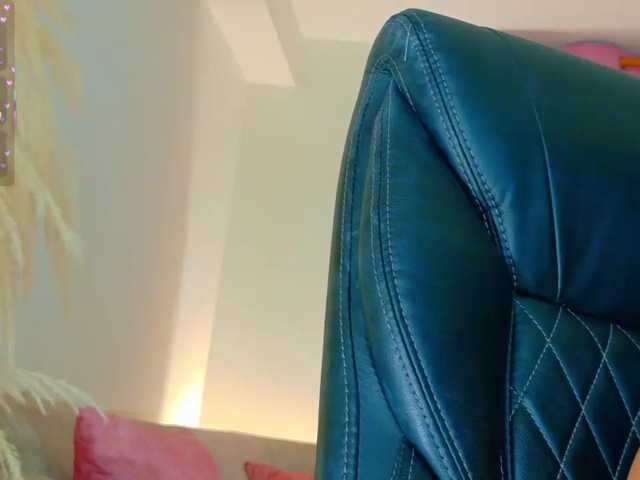 KRISTINCHERRY live cam on BongaCams