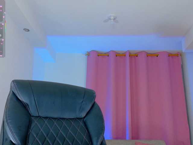 KRISTINCHERRY live cam on BongaCams