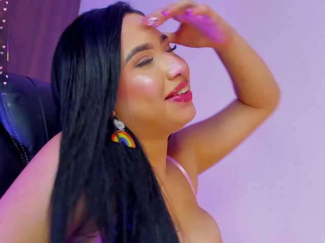KRISTINCHERRY live cam on BongaCams