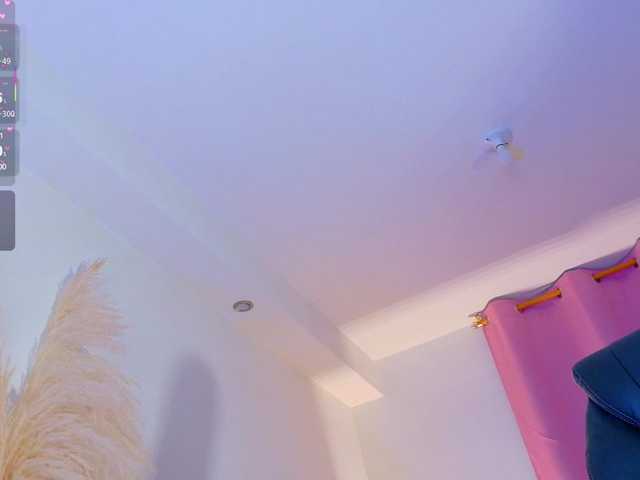 KRISTINCHERRY live cam on BongaCams
