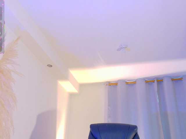 KRISTINCHERRY live cam on BongaCams