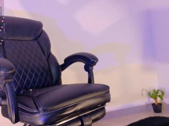 kristincherry live show