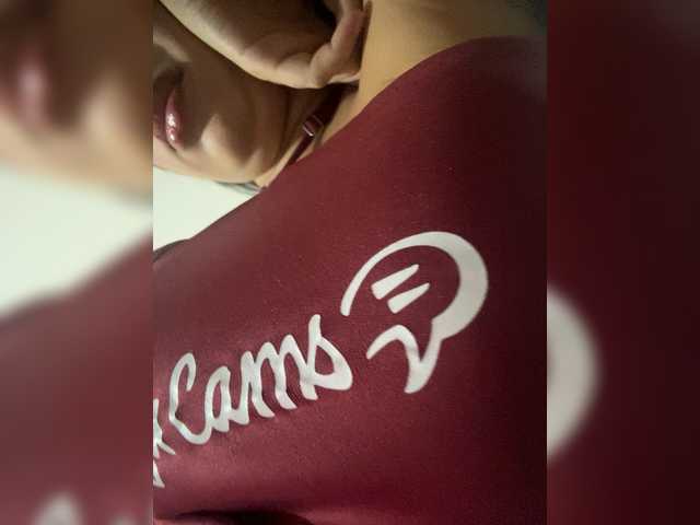 KRISTINCHERRY's BongaCams show and profile