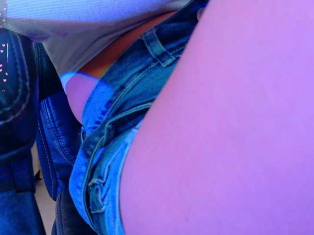KRISTINCHERRY live cam on BongaCams
