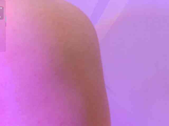 KRISTINCHERRY webcam