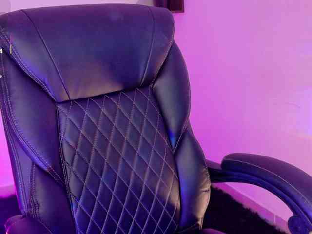 KRISTINCHERRY webcam