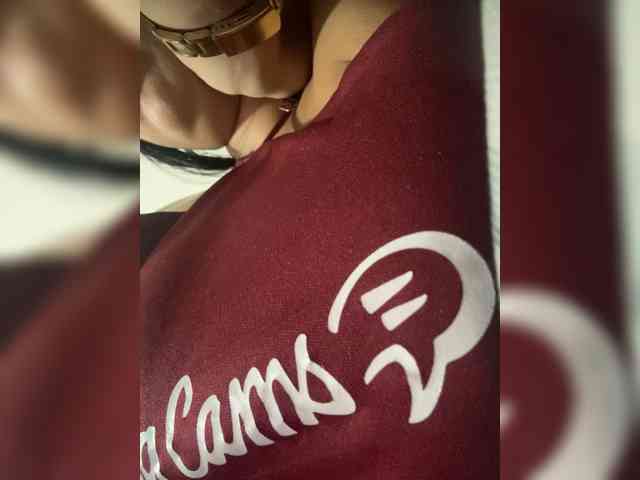 KRISTINCHERRY webcam