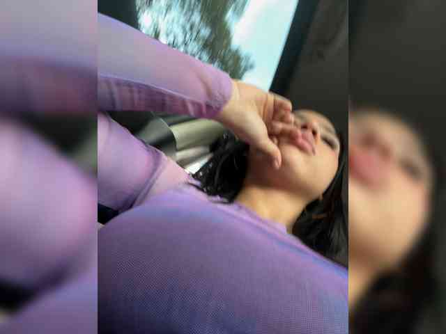 KRISTINCHERRY webcam