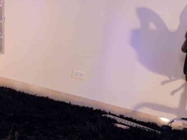 KRISTINCHERRY webcam