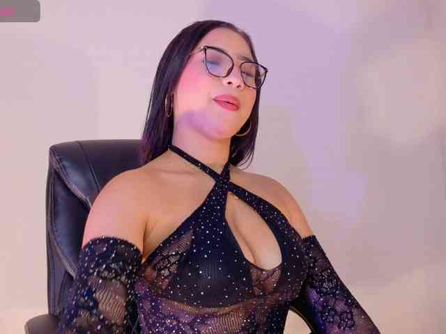 KRISTINCHERRY webcam