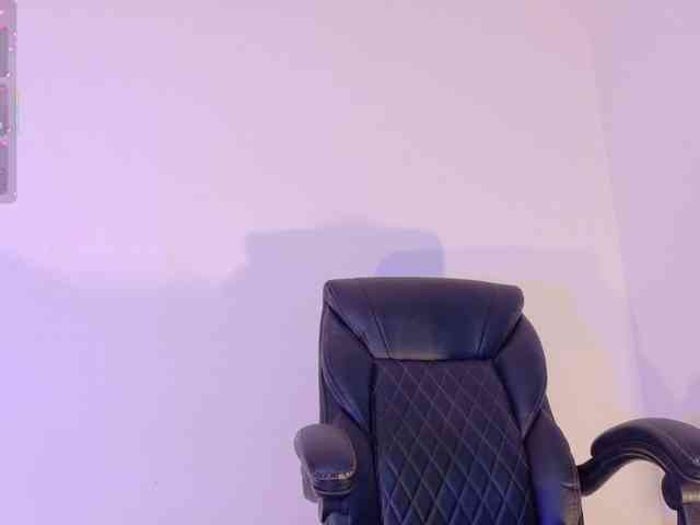 KRISTINCHERRY webcam