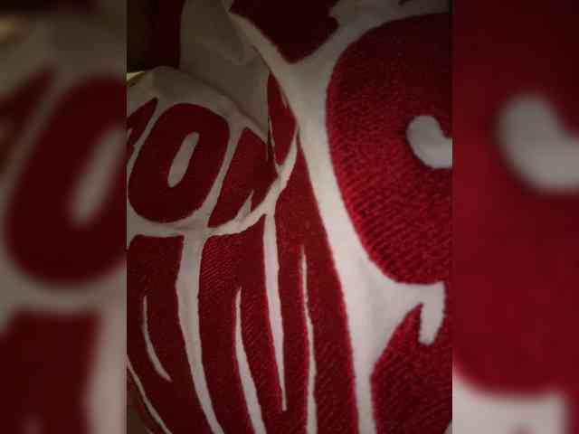 KRISTINCHERRY webcam