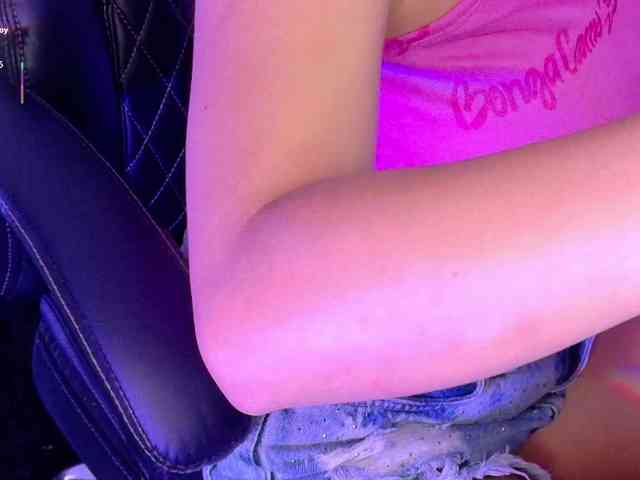 KRISTINCHERRY webcam