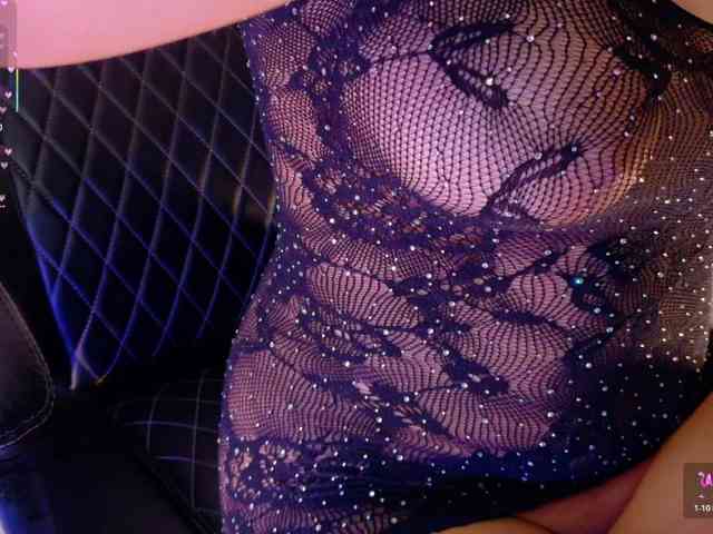 KRISTINCHERRY webcam