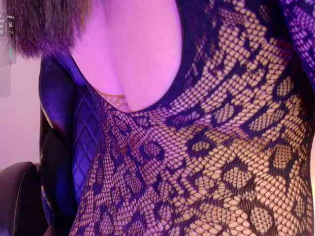 KRISTINCHERRY webcam