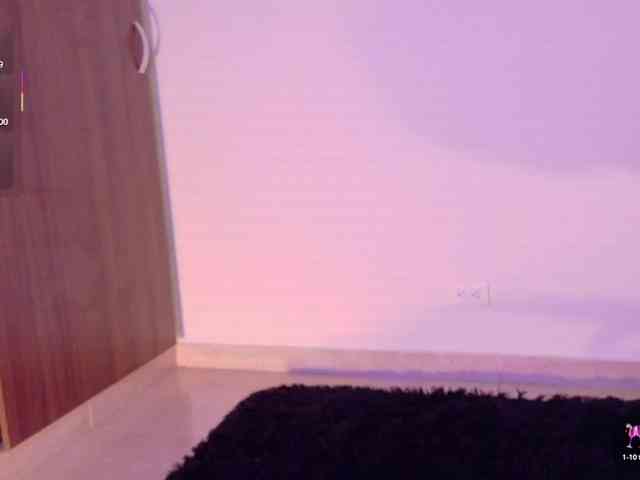 KRISTINCHERRY webcam