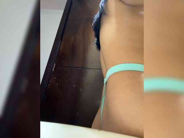 KRISTINCHERRY webcam