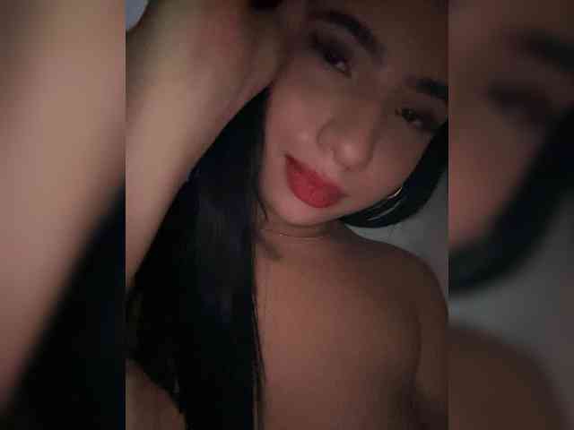 Modelo: KRISTINCHERRY