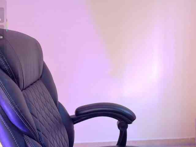 KRISTINCHERRY webcam