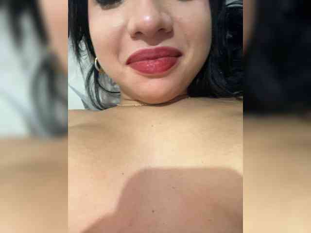 KRISTINCHERRY webcam