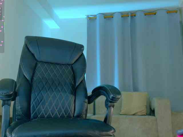 KRISTINCHERRY webcam