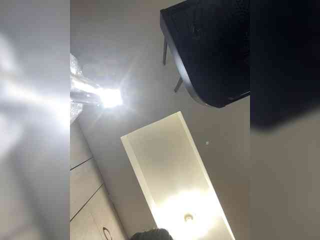 KRISTINCHERRY webcam