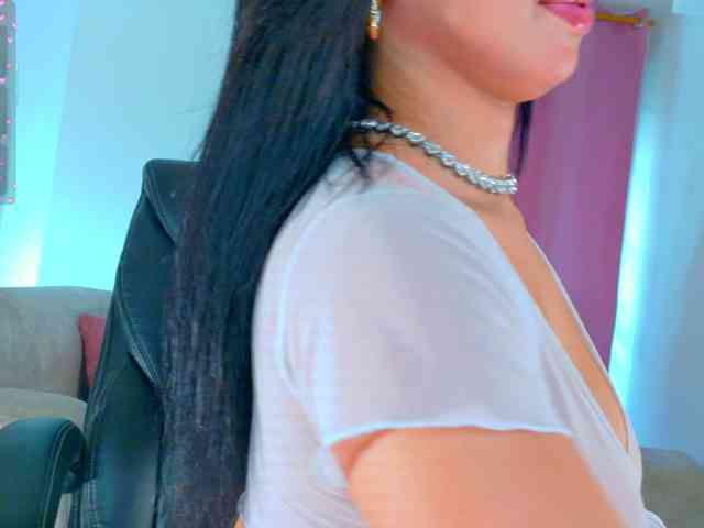 KRISTINCHERRY webcam