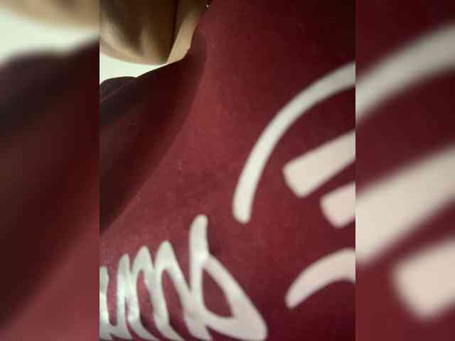 KRISTINCHERRY webcam