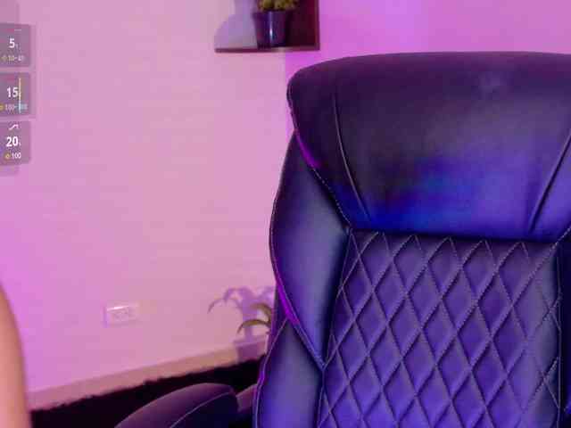 KRISTINCHERRY webcam