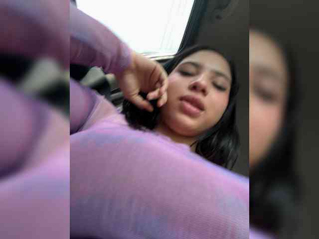 KRISTINCHERRY webcam