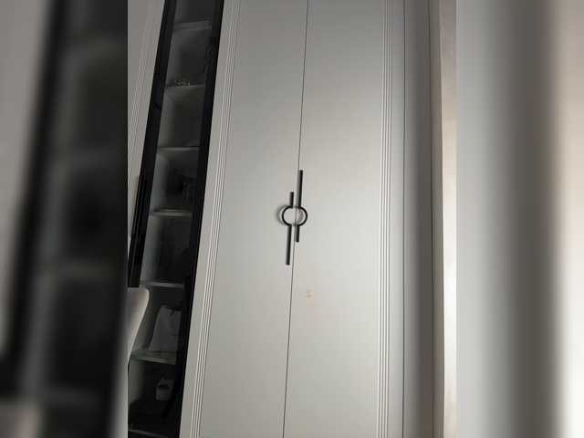 Adel9 live cam