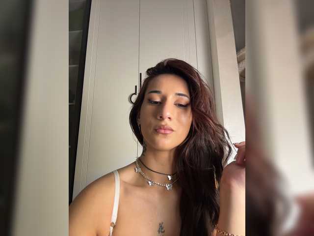 girl Adel9