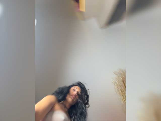 Adel9 live webcam show