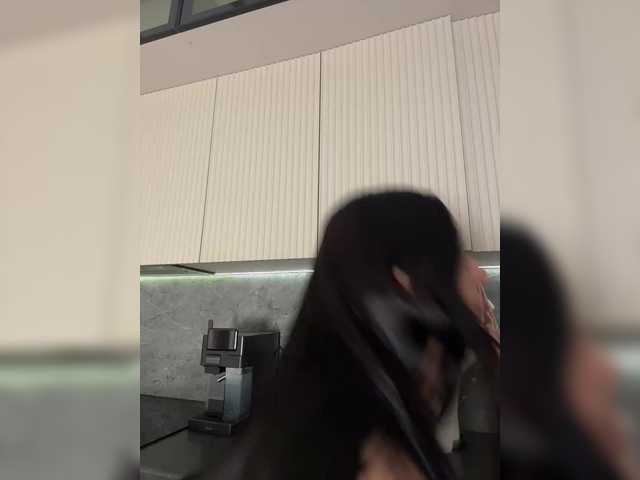 Adel9 live cam