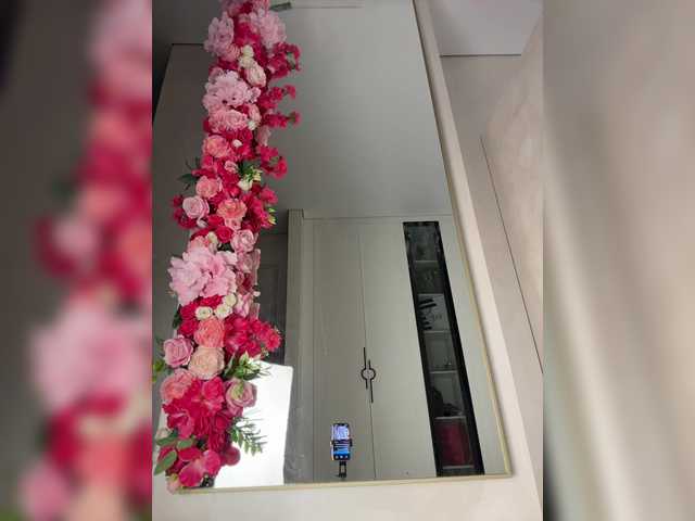 Adel9 live cam on BongaCams