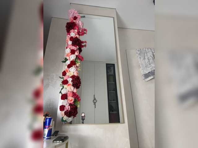 Adel9 live webcam show