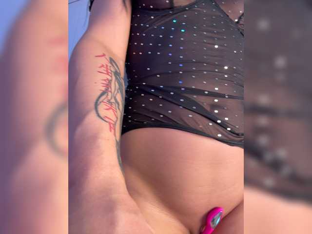 Adel9 live cam on BongaCams