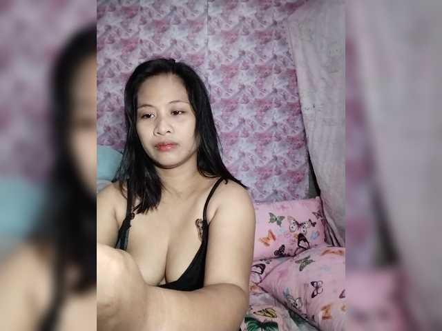 Belle18 live cam on BongaCams