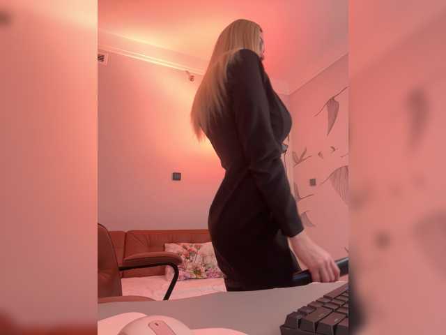 PolinaS, live now on BongaCams