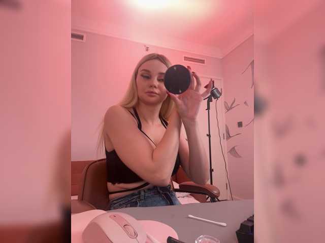 PolinaS live cam preview