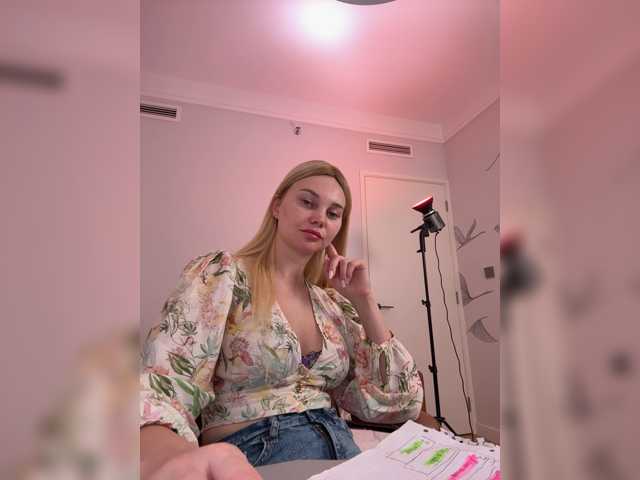 PolinaS live cam on BongaCams