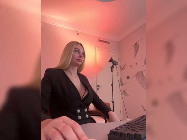 PolinaS, live now on BongaCams