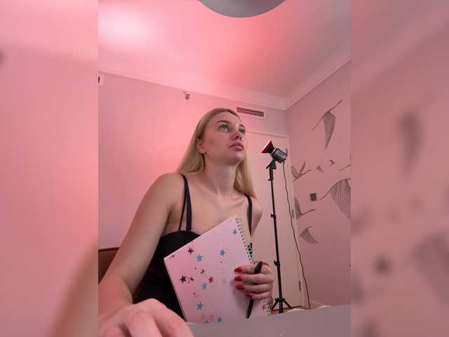 PolinaS live cam preview