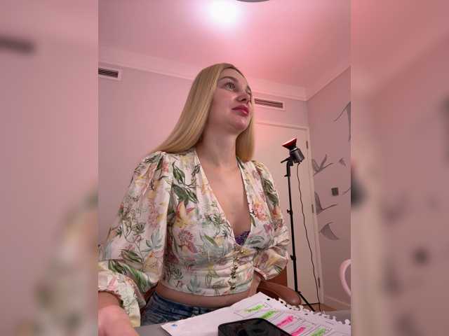 PolinaS live cam on BongaCams