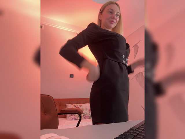 PolinaS, en directo ahora en BongaCams